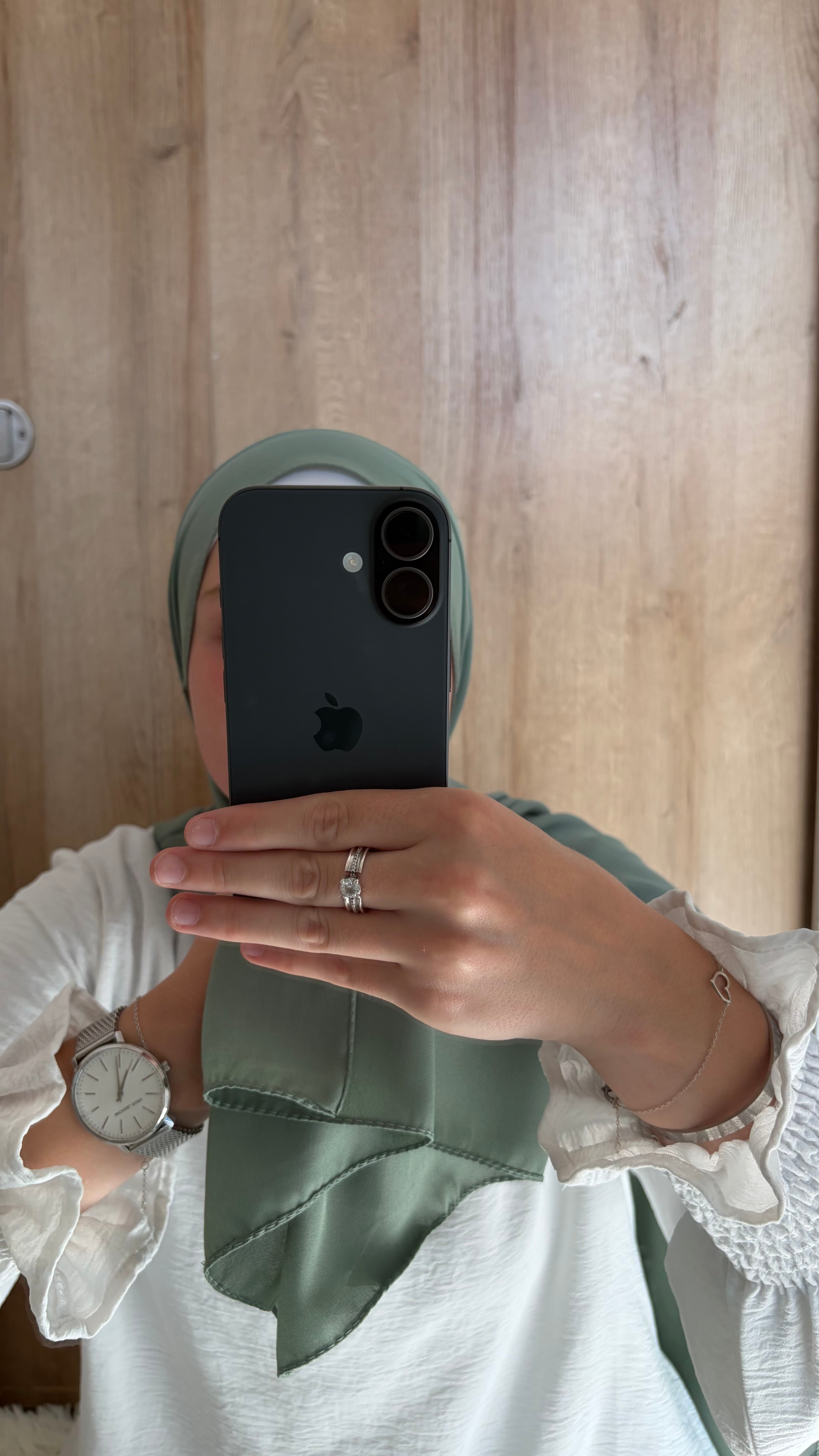 Hijab crêpe de luxe vert mousse